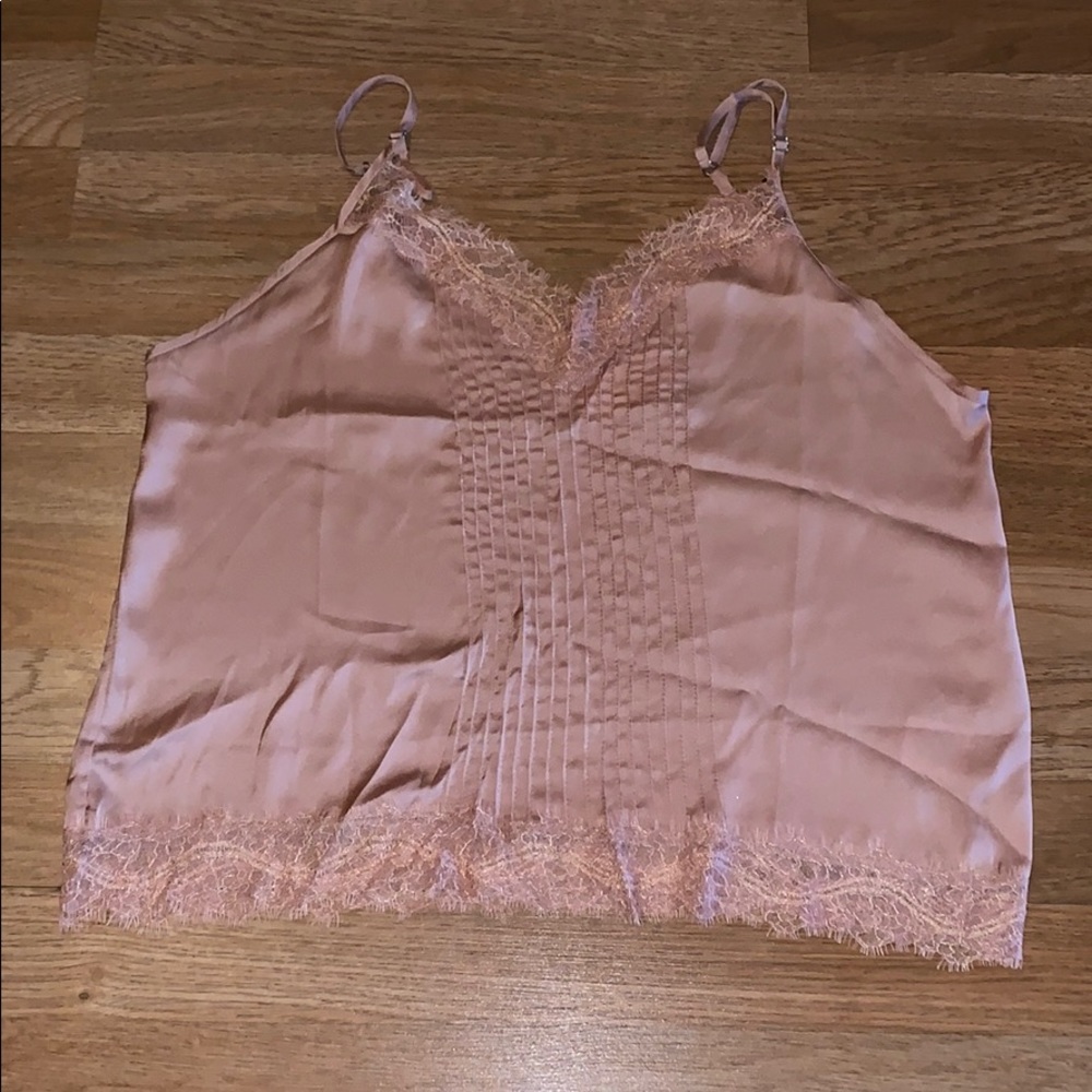 EUC Woman’s lace trim Coral cami